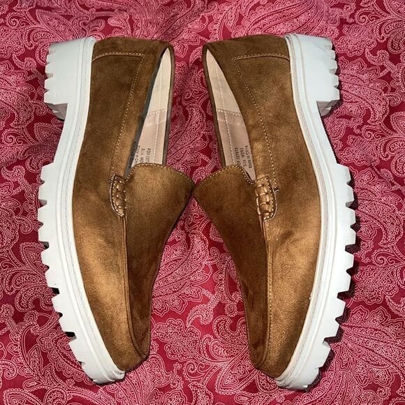 JOURNEE COLLECTION loafers. Medium brown. Size 9.5W. - Picture 5 of 6